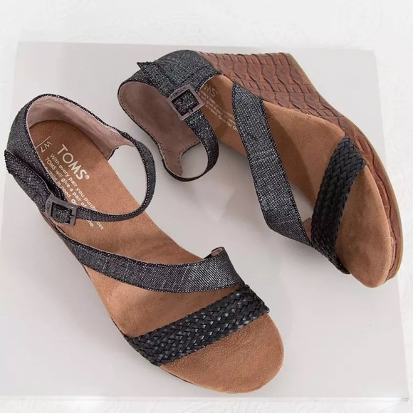 TOMS | Clarissa Wedge Sandal in Black Metallic Linen Size 9.5US - Picture 1 of 14